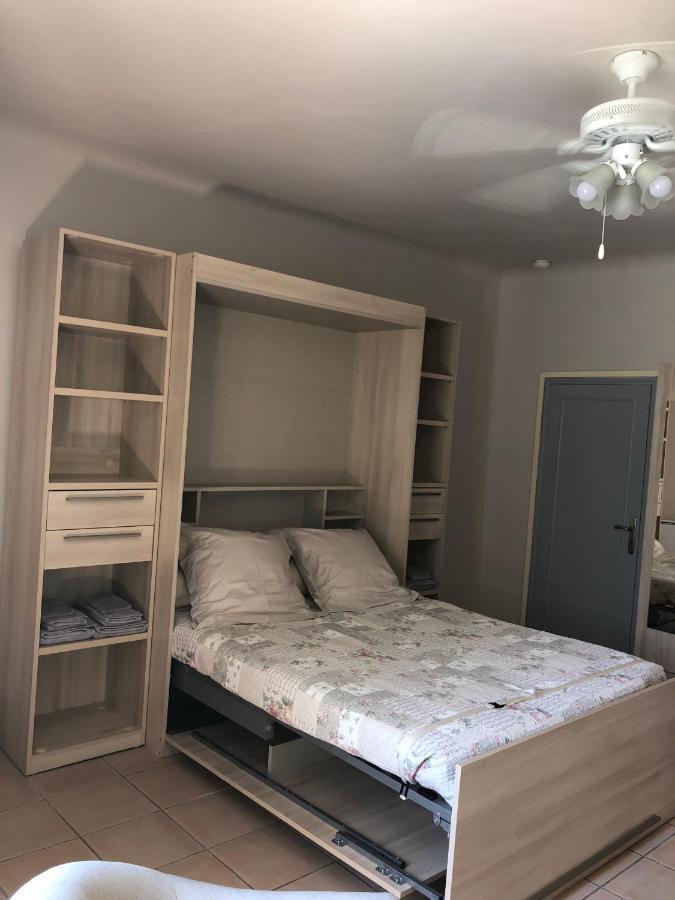 Aux Pieds Des Arènes Appartement
