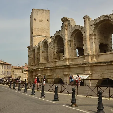 Appartement aux pieds des arènes à Arles Extérieur photo