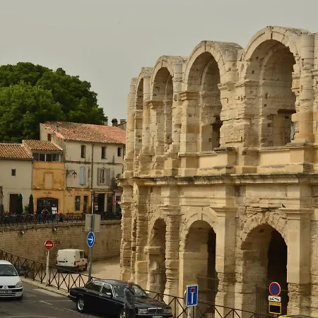 Appartement aux pieds des arènes à Arles Extérieur photo